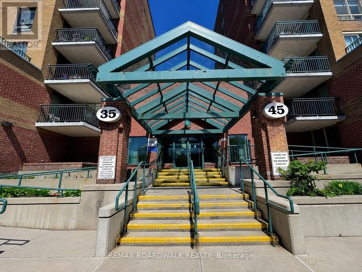 Property Photo: 35 Holland Avenue 907 ON K1Y 4S2