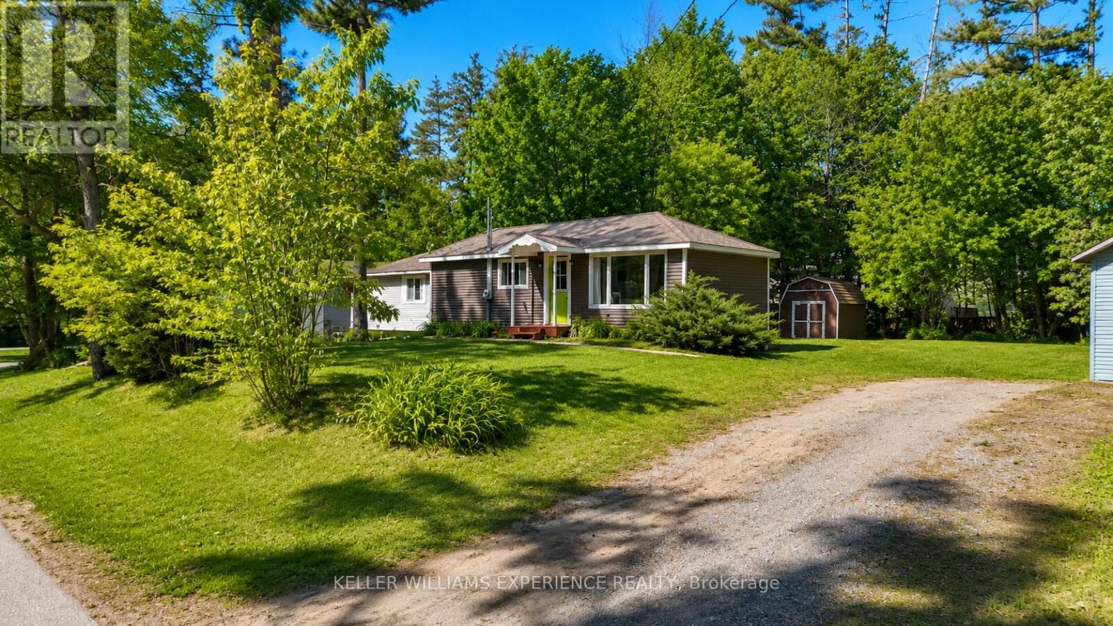 Property Photo:  3319 Knight Avenue  ON L3V 6H3 