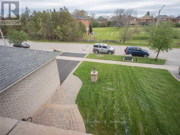 Property Photo: 14 Montesano Crescent ON L4B 4M9