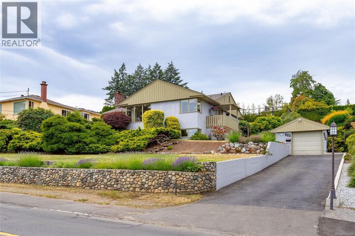 Property Photo: 922 Claremont Avenue BC V8Z 2G4