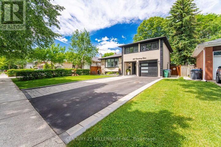 Property Photo: 407 Chantenay Drive ON L5A 1E9