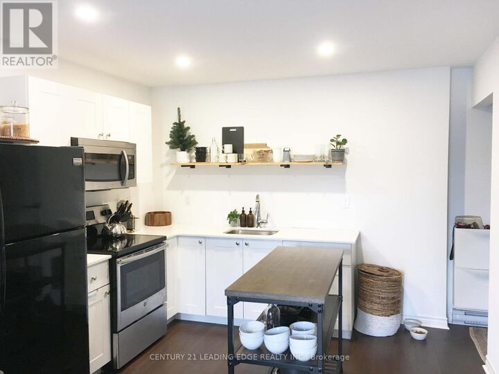Property Photo: 230 Court Street ON L1H 4W7