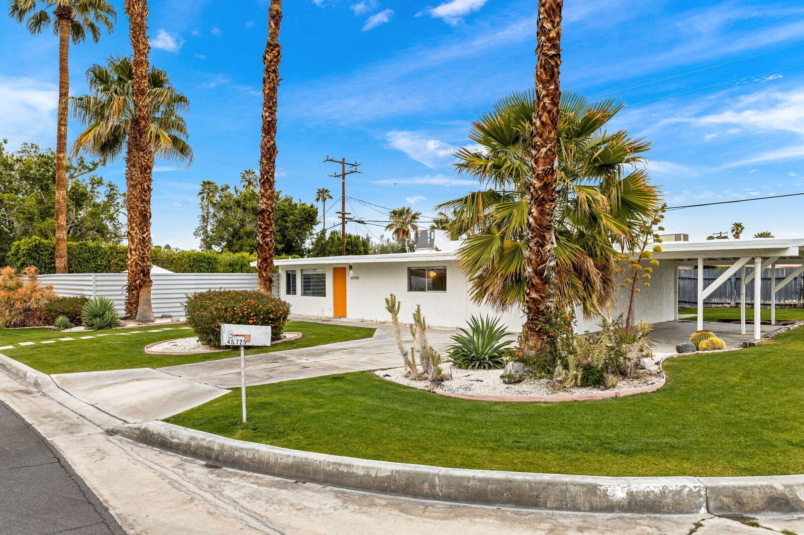 Property Photo: 45720 Abronia Trail CA 92260