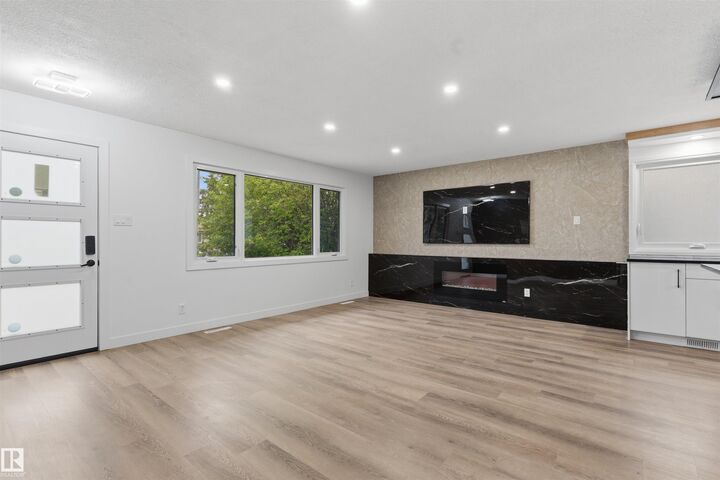 Property Photo:  8328 165 Street NW  AB T5R 2R4 