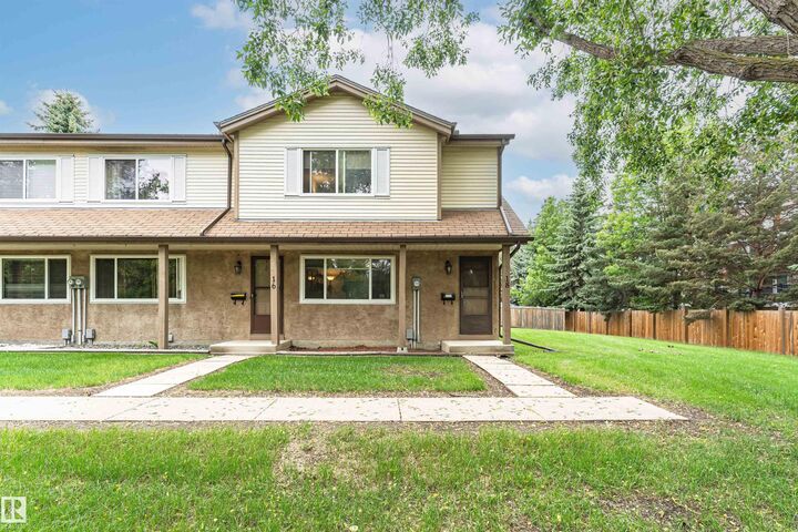 Property Photo:  18 Walden Park  AB T8N 3V6 
