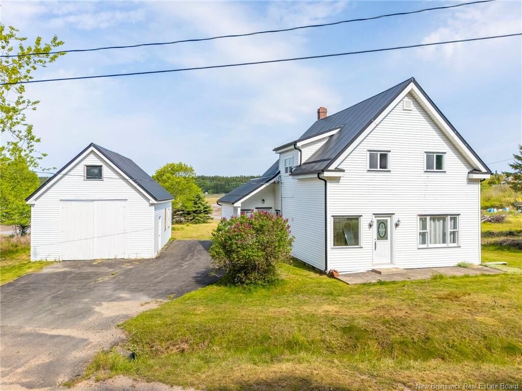 Property Photo:  6 Crow Island Road  NB E5J 1Z8 