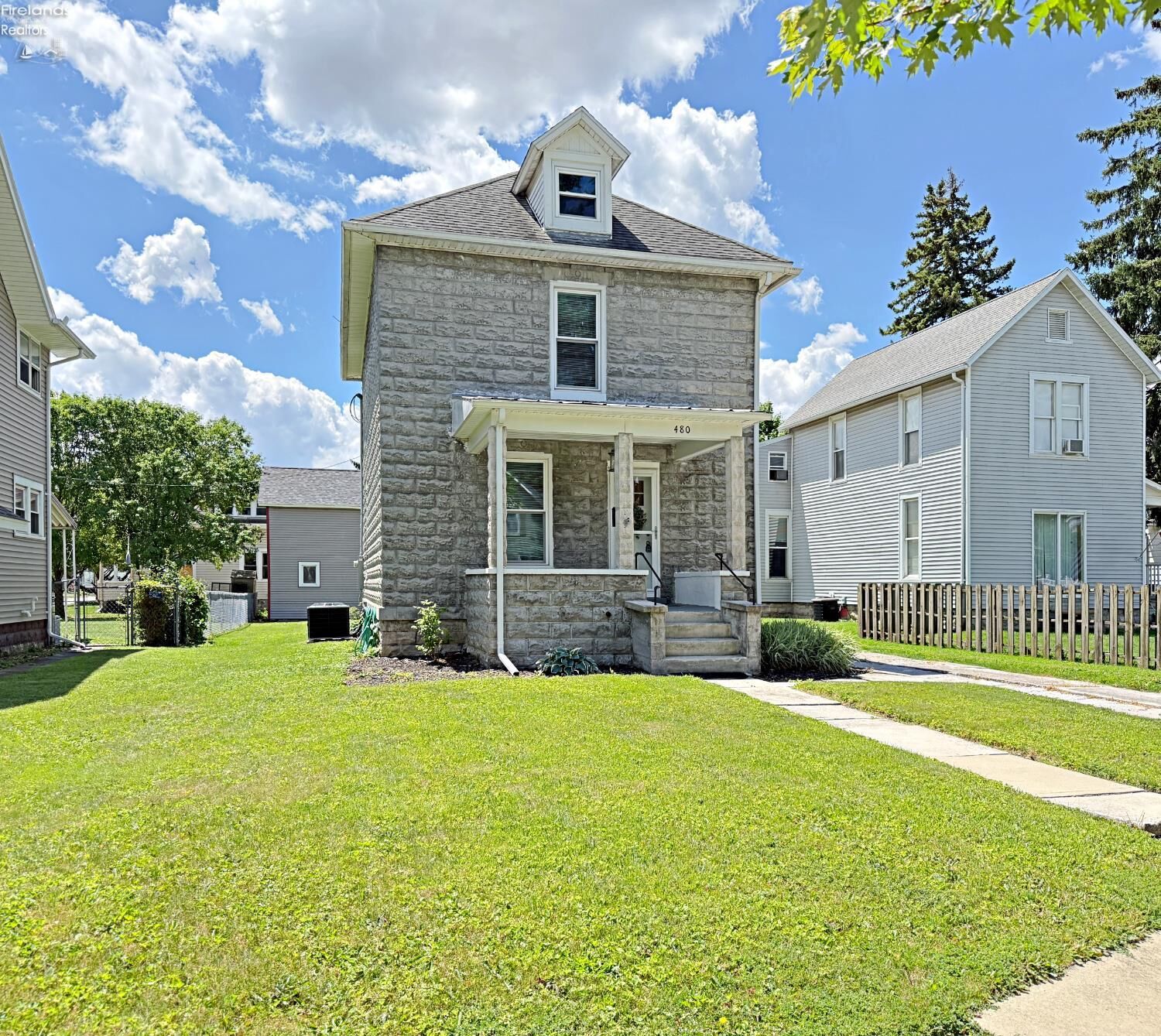 Property Photo:  480 E Perry Street  OH 44883 