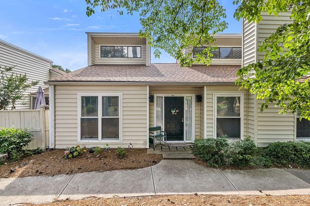Property Photo: 701 Serramonte Drive GA 30068