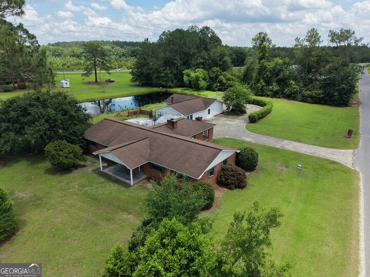 Property Photo:  338 Lakeview Drive  GA 31513 