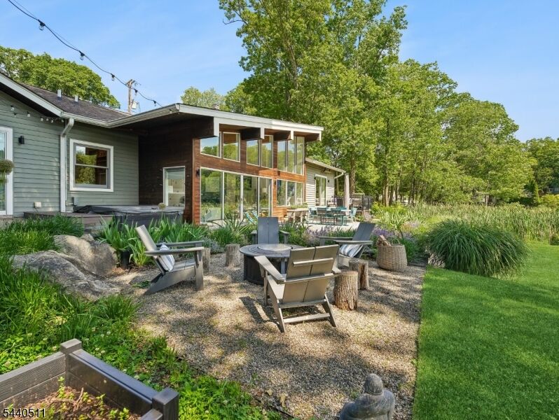 Property Photo:  40 N Shore Trl  NJ 07871 