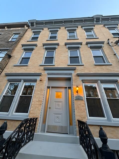 Property Photo: 347 7th St 4 NJ 07302-1841