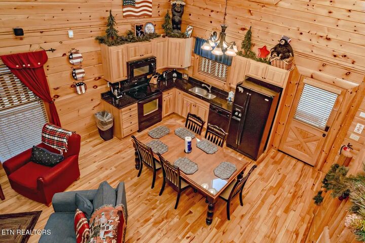 Property Photo: 1928 Bear Creek Falls Way TN 37862