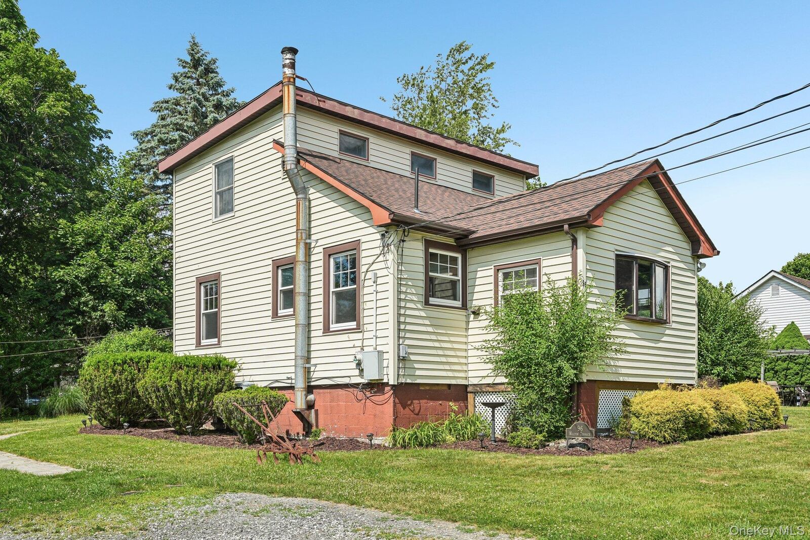 Property Photo:  96 Walton Terrace  NY 10950 
