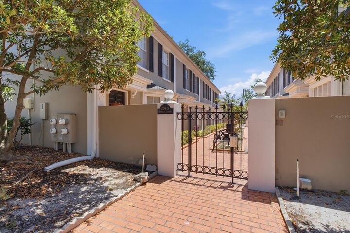 Property Photo:  308 S Bungalow Park Avenue D  FL 33609 