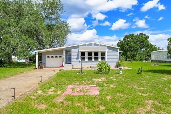 Property Photo: 357 Wade Park Court FL 33897