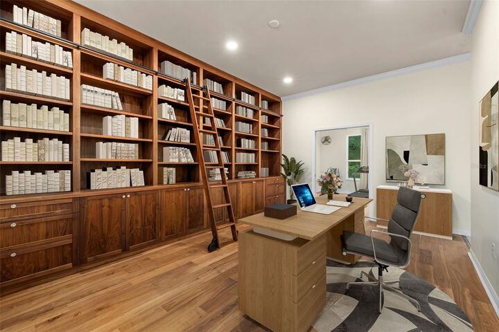 Property Photo:  2501 NW 91st Drive  FL 32606 
