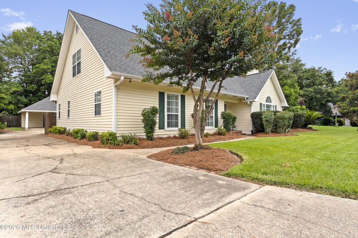 Property Photo:  2469 Greenview Drive  MS 39507 