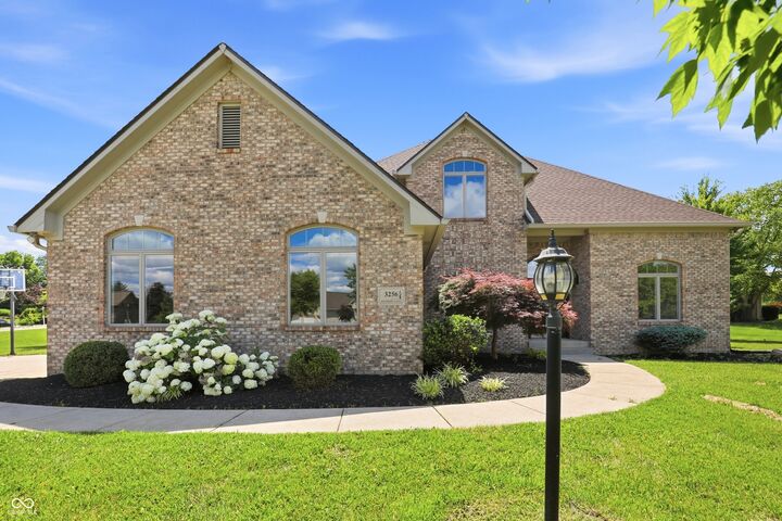 Property Photo: 3256 Waterside Court IN 46143