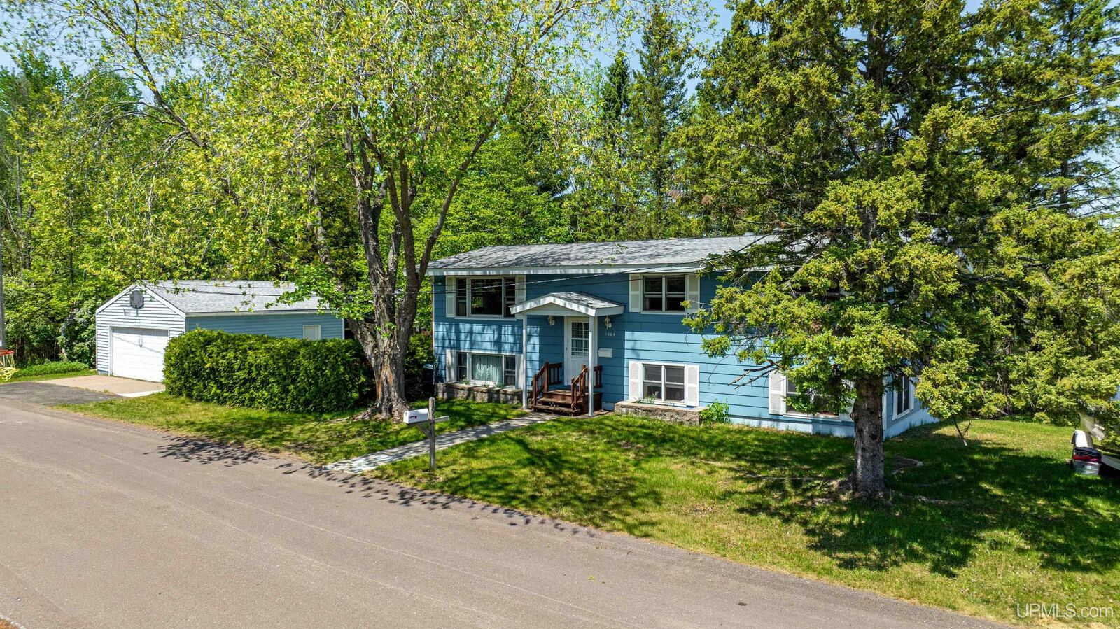 Property Photo: 1004 Baltic Avenue MI 49931