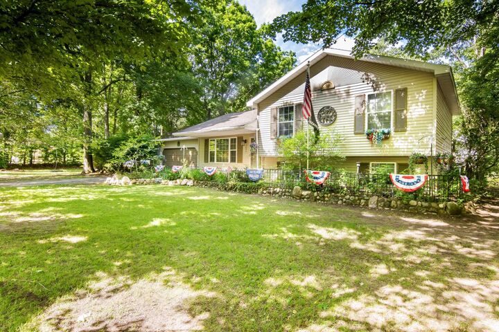 Property Photo:  2494 Holland Circle  MI 49685 
