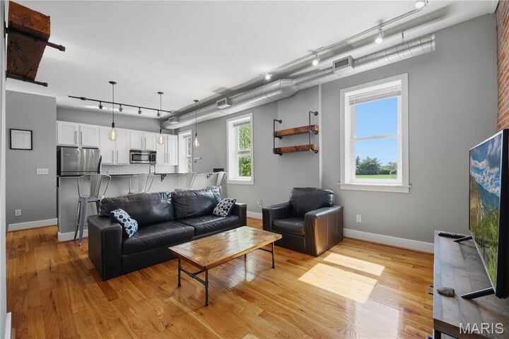 Property Photo:  1901 Utah Street 9  MO 63118 