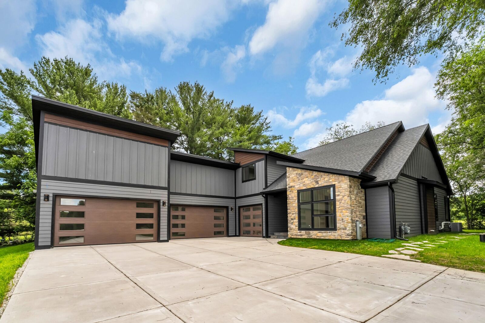 Property Photo: W5303 Briarwood Rd WI 53121