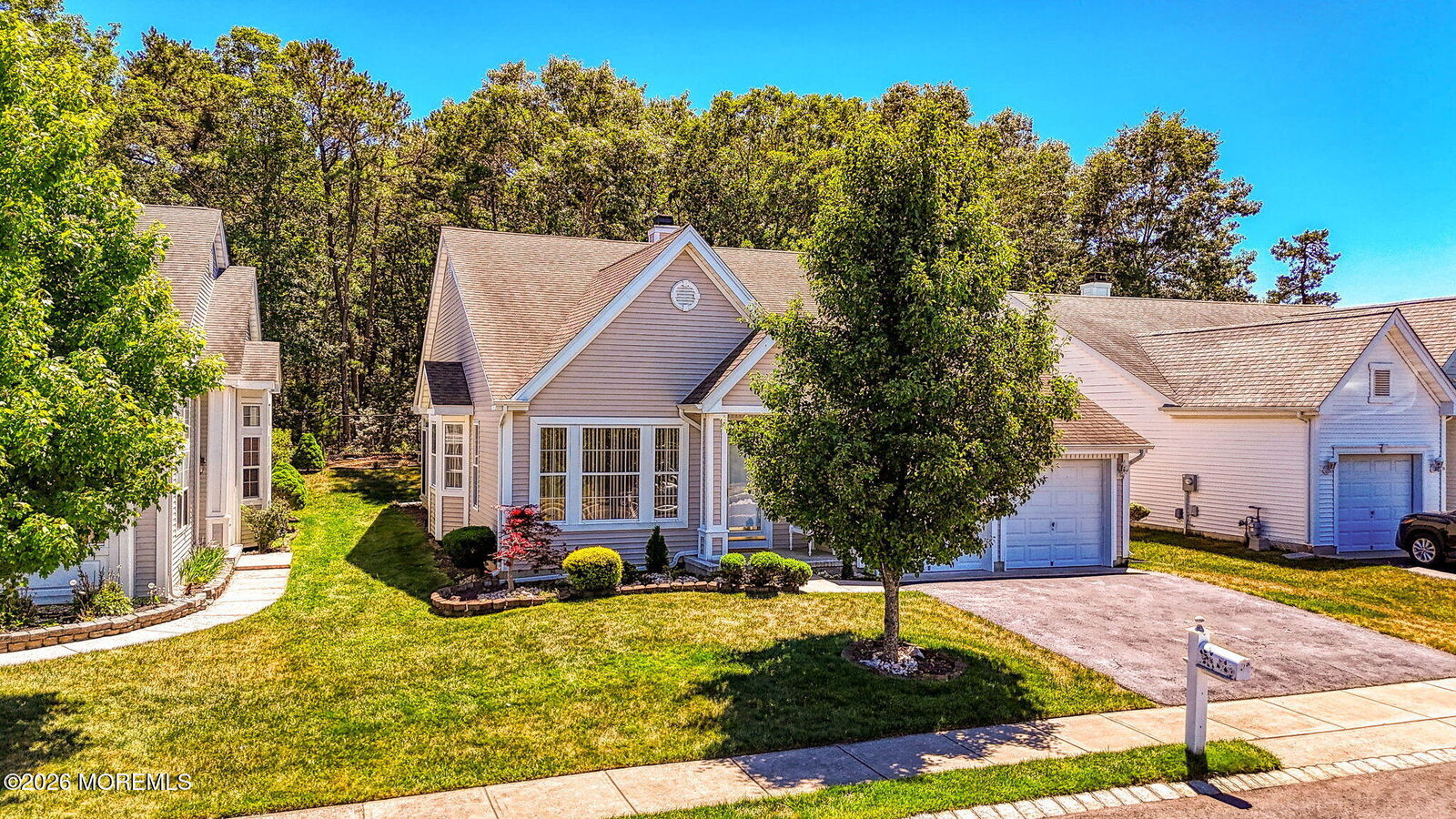 Property Photo:  20 Valley Stream Place  NJ 08005 