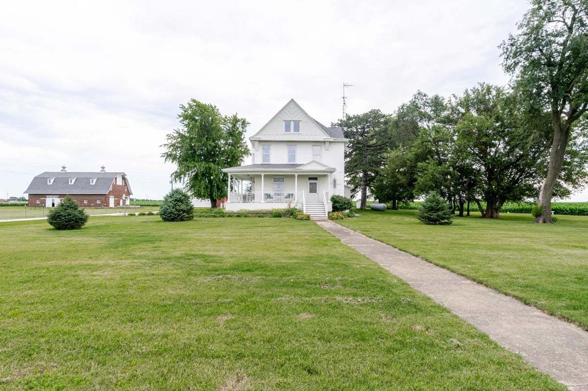 Property Photo:  27231 E 3000 North Road  IL 61726 