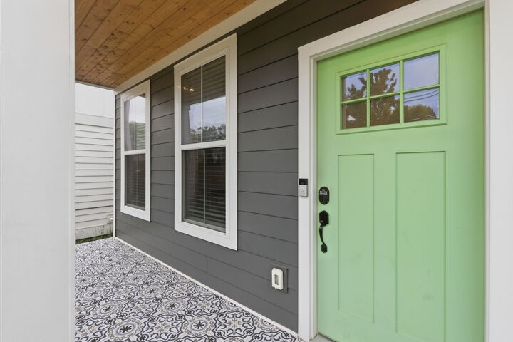 Property Photo: 2141B Burns St TN 37216