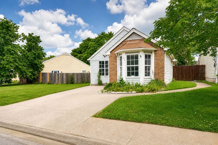 Property Photo:  614 Poplar Pl  TN 37216 