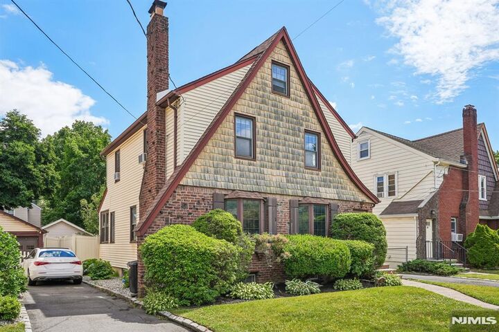 Property Photo: 21 Ferncliff Road NJ 07003