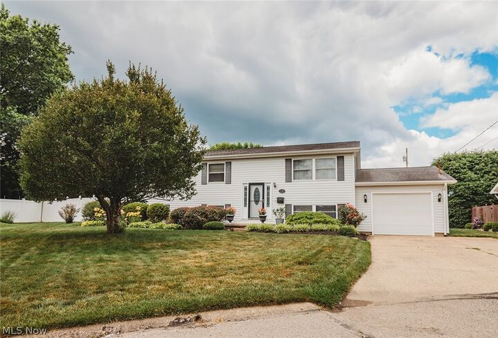 Property Photo: 119 Sherwood Drive WV 26187
