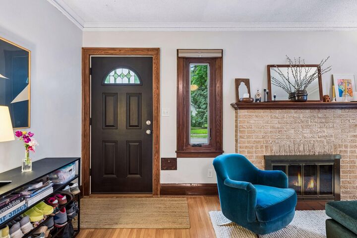 Property Photo: 4429 Knox Avenue N MN 55412