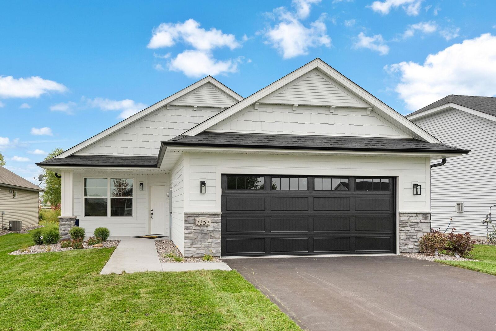 Property Photo: 7370 Kahl Circle NE MN 55301