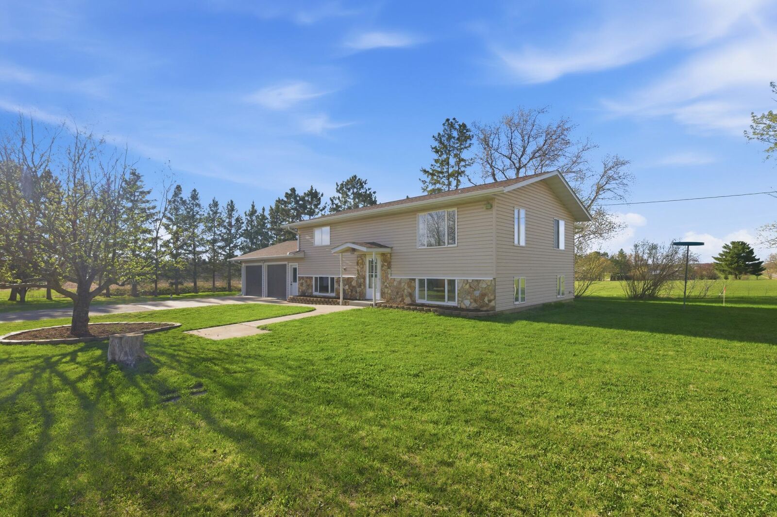 Property Photo: 4647 County Road 121 MN 56449