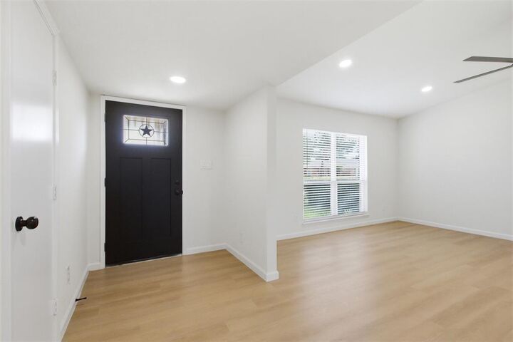Property Photo:  5633 Truitt Street  TX 75056 