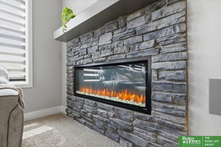 Property Photo: 915 Elm Circle NE 68059