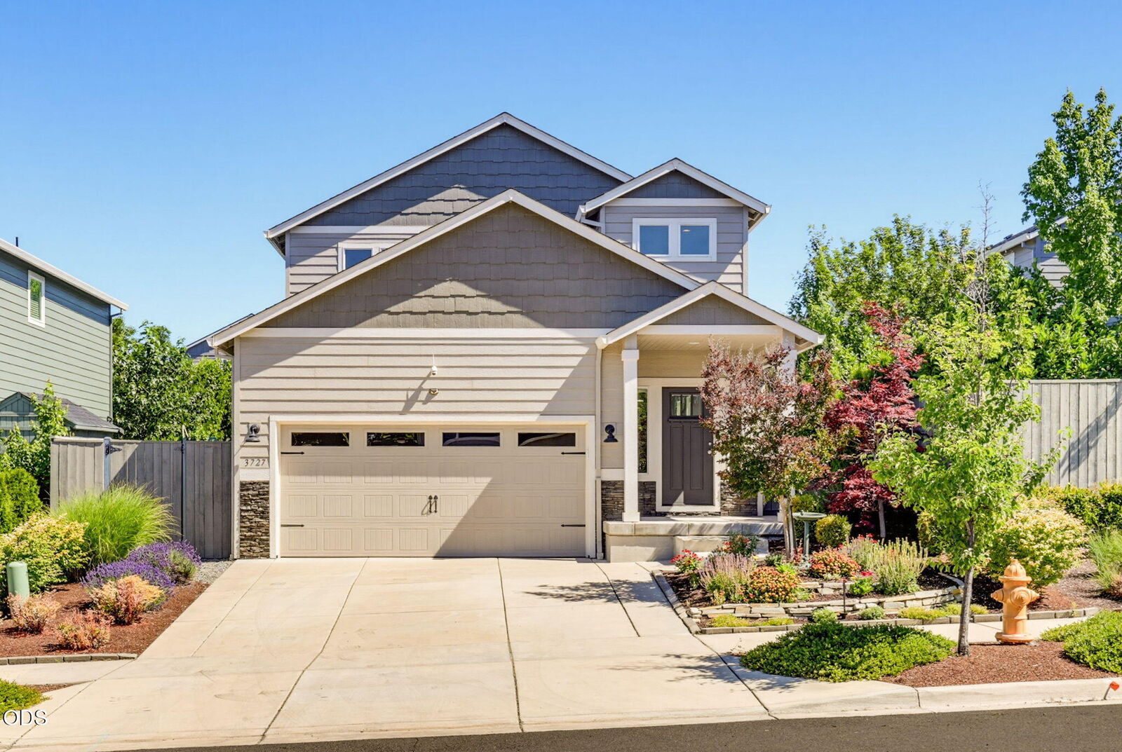 Property Photo: 3727 Sidney Way OR 97504