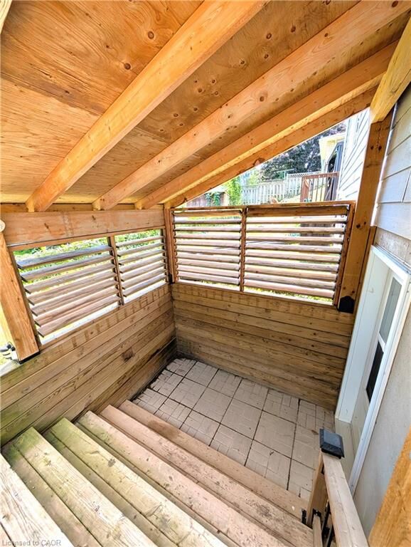 Property Photo:  25 Stephens Court Lower  ON N3Y 4S8 