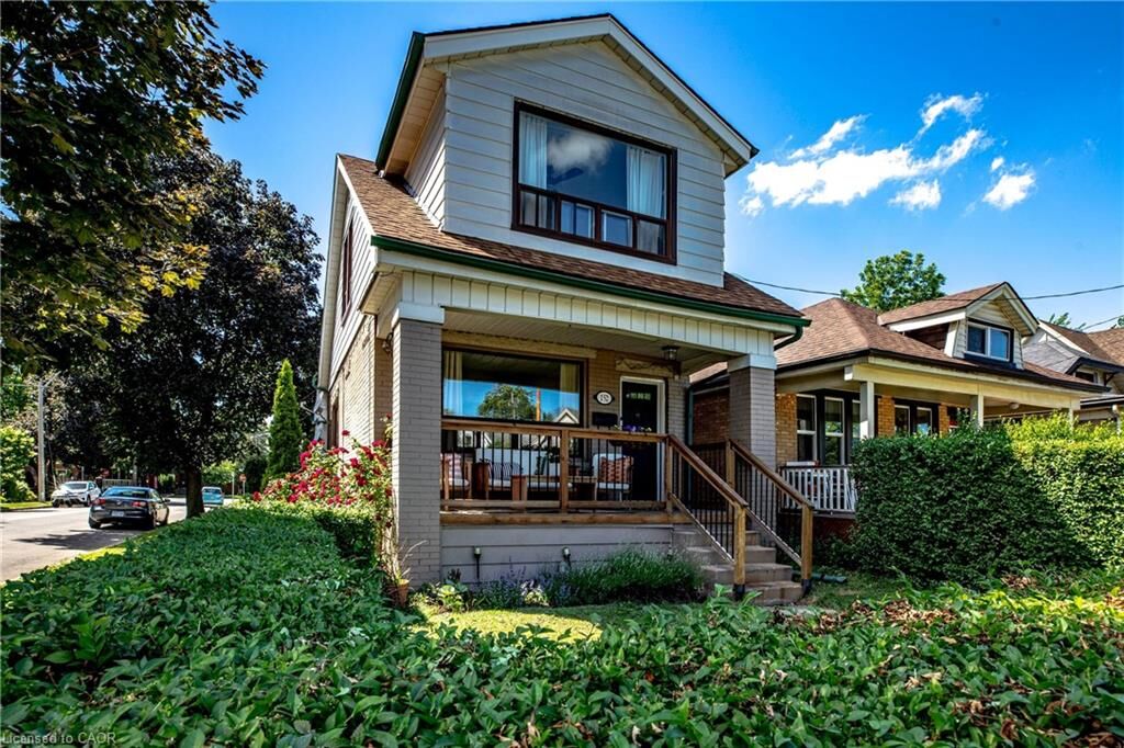Property Photo:  152 London Street S  ON L8K 2G7 