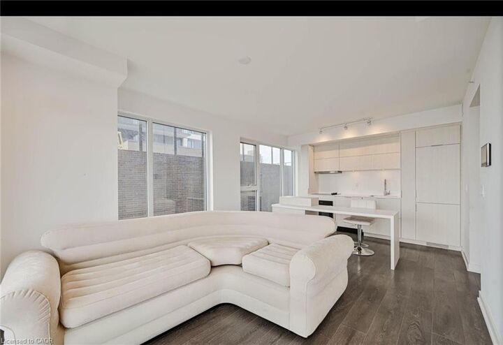 Property Photo: 370 Martha Street ON L6R 0G9