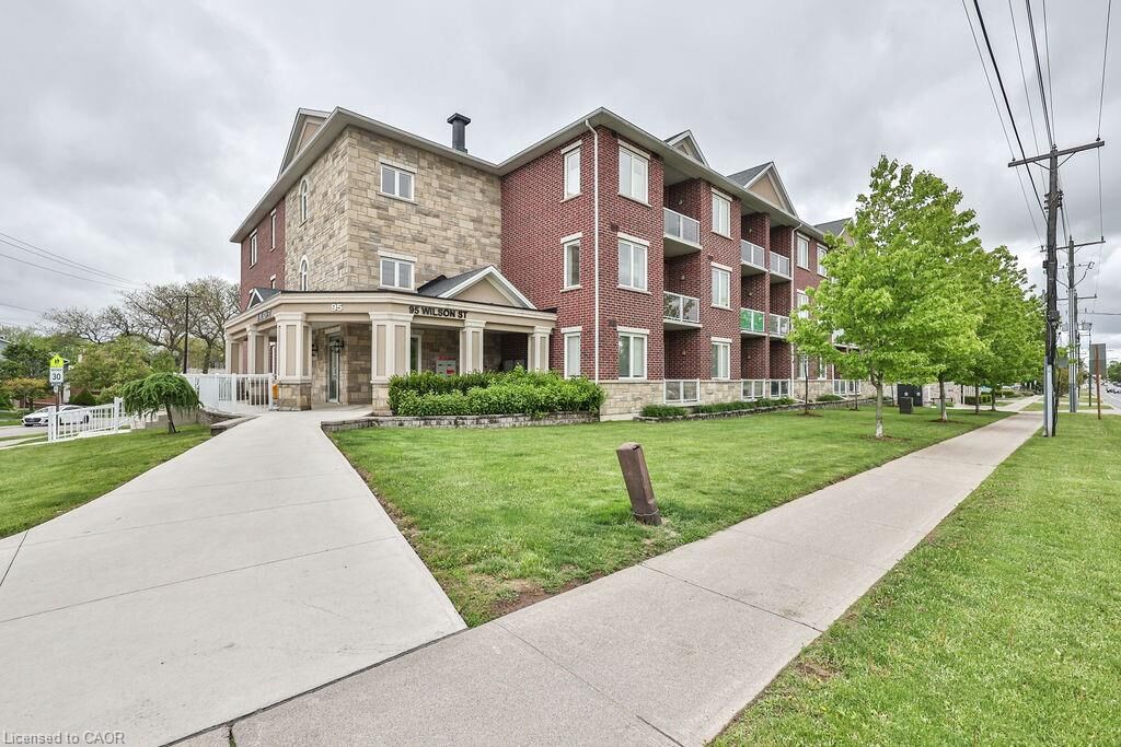 Property Photo:  95 Wilson Street W 310  ON L8L 5C4 
