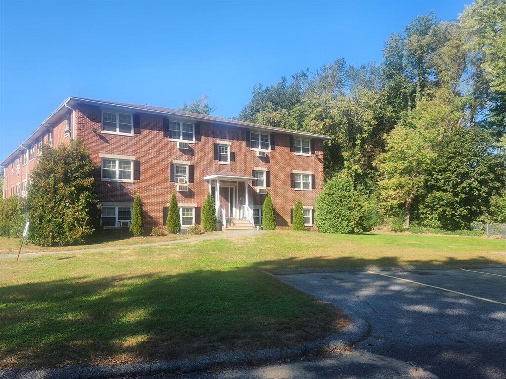 Property Photo:  135 Union Street 21  MA 01453 