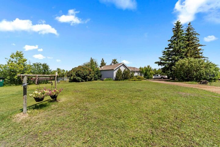 Property Photo:  20 Township Road 484  AB T0B 3Z0 