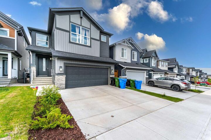 Property Photo: 346 Edith Road NW AB T3R 1Y9