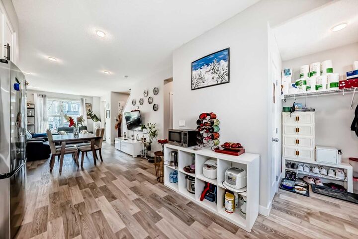Property Photo: 16 Carringvue Way NW AB T3P 1K8
