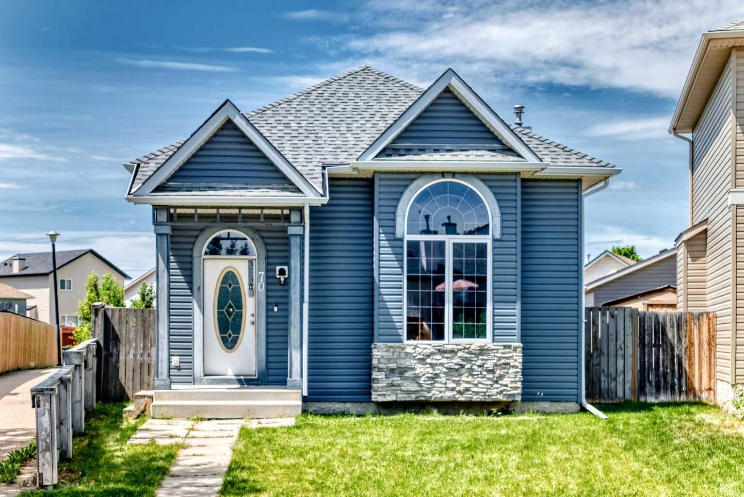 Property Photo: 70 Coville Square NE AB T3K 5E4