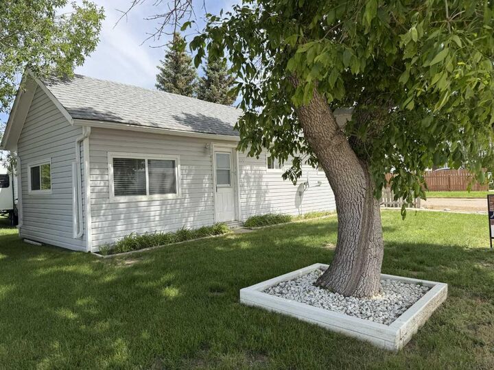 830 1 Avenue — photo 1