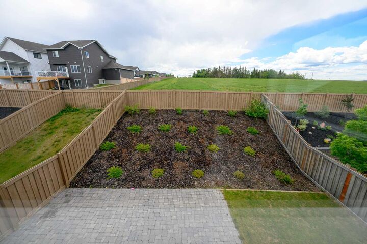 Property Photo: 10717 150 Avenue AB T8X 0S3