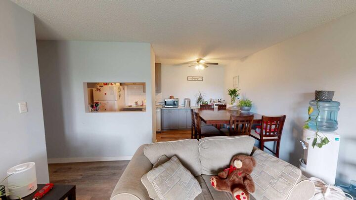 Property Photo:  401 Columbia Boulevard W 102  AB T1K 5R8 